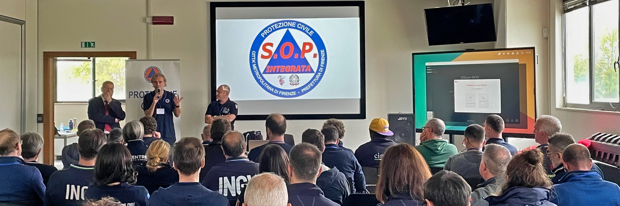 immagine di riunione pre esercitazione EXE Firebze CDC-UAS